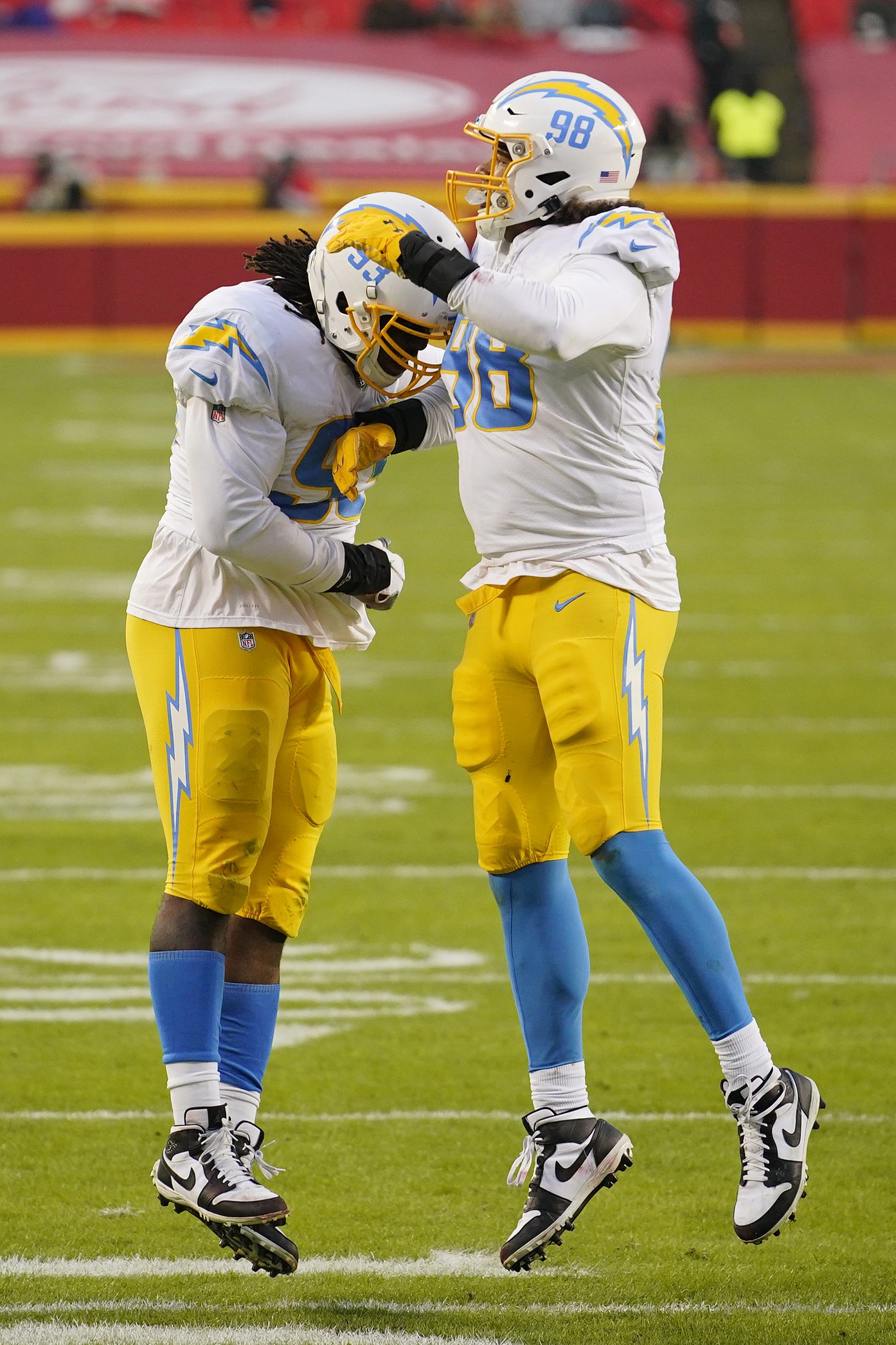 Los Angeles Chargers, Isaac Rochell
