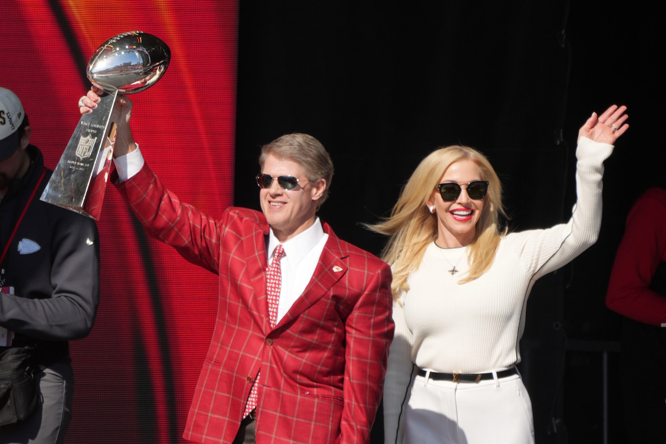 "Our Hearts Are Broken": Chiefs Owner Clark Hunt's Wife Mourns Young Relative Lost In Texas Flood Horror 1 Clark Hunt, wife