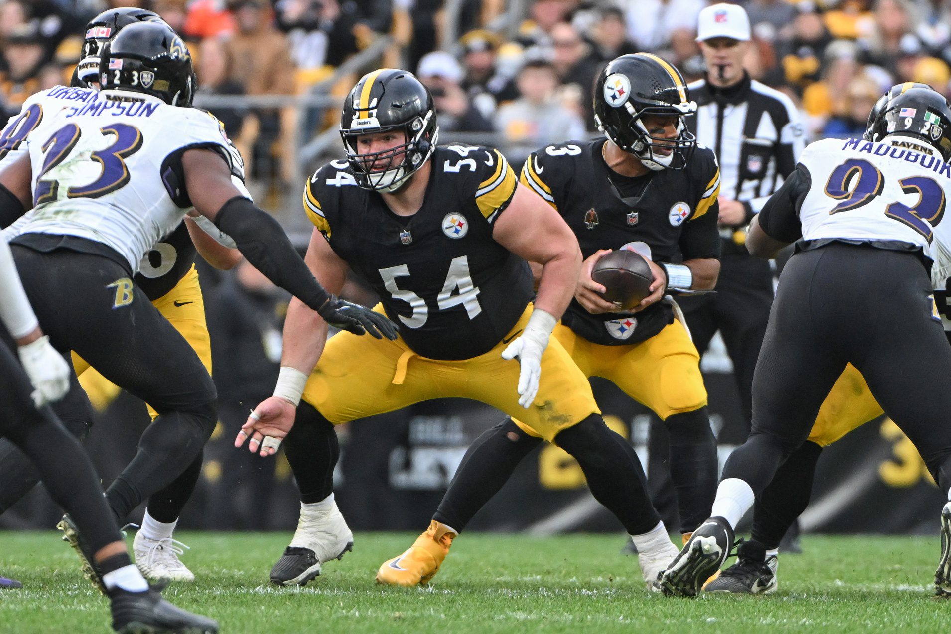 Pittsburgh Steelers: Star Snubbed from Top 10 Position Rankings 2 Pittsburgh Steelers, Zach Frazier