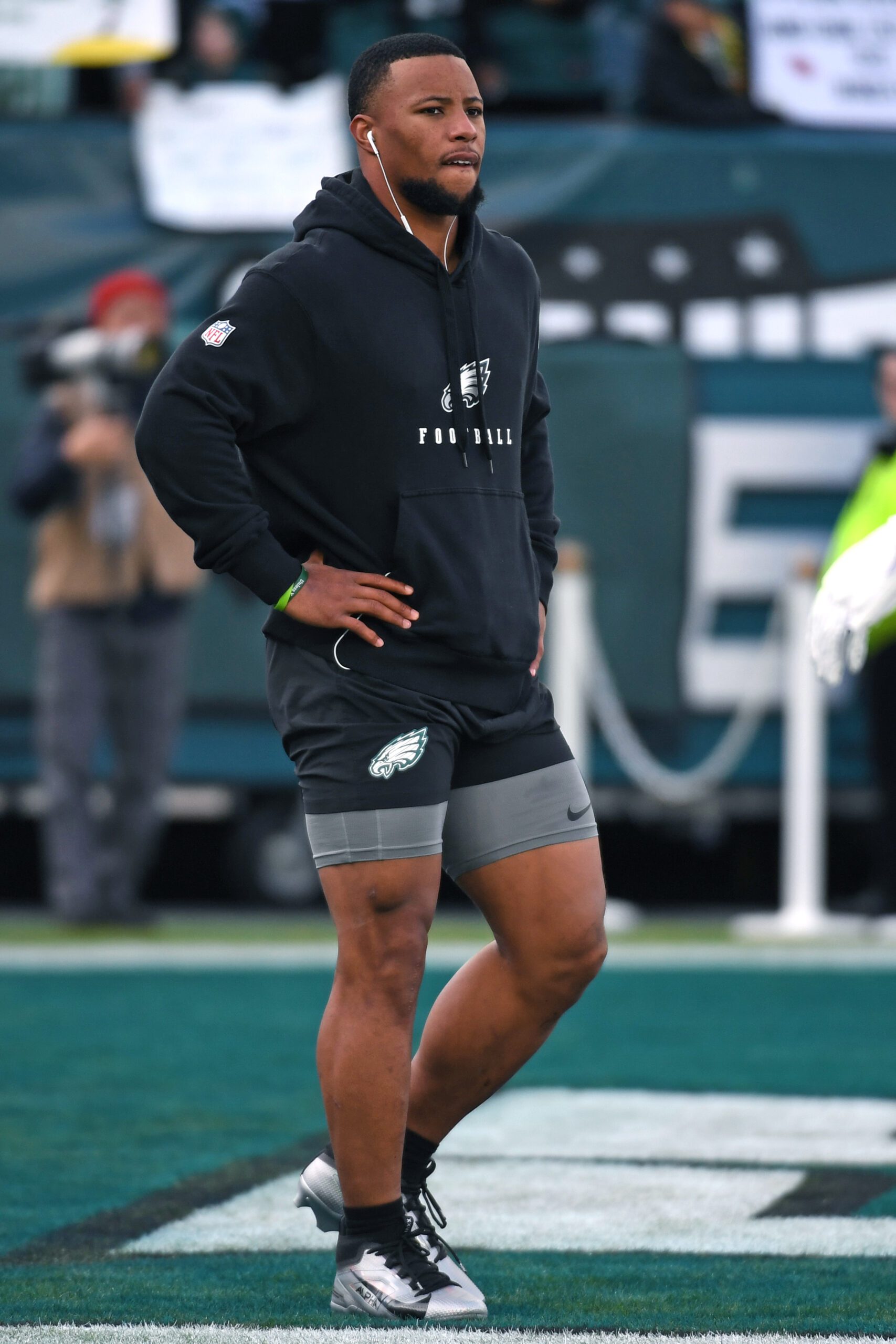 ‘He Really Got Hulk Calf's Bruh’: Saquon Barkley’s Offseason Photo Has Fans in Awe 4 Philadelphia Eagles, Saqion Barkley, NFL