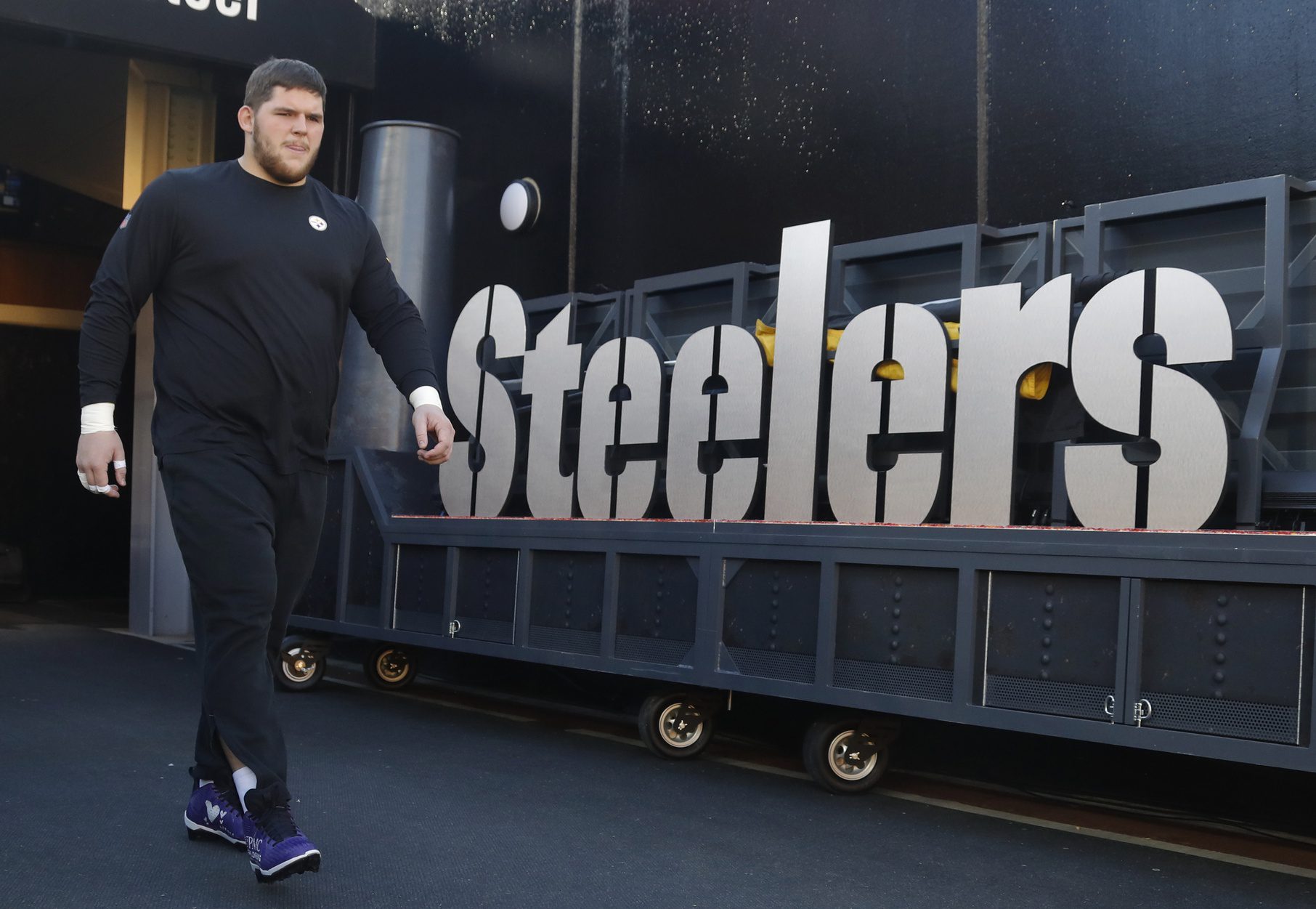 Pittsburgh Steelers: Star Snubbed from Top 10 Position Rankings 1 Pittsburgh Steelers, Zach Frazier