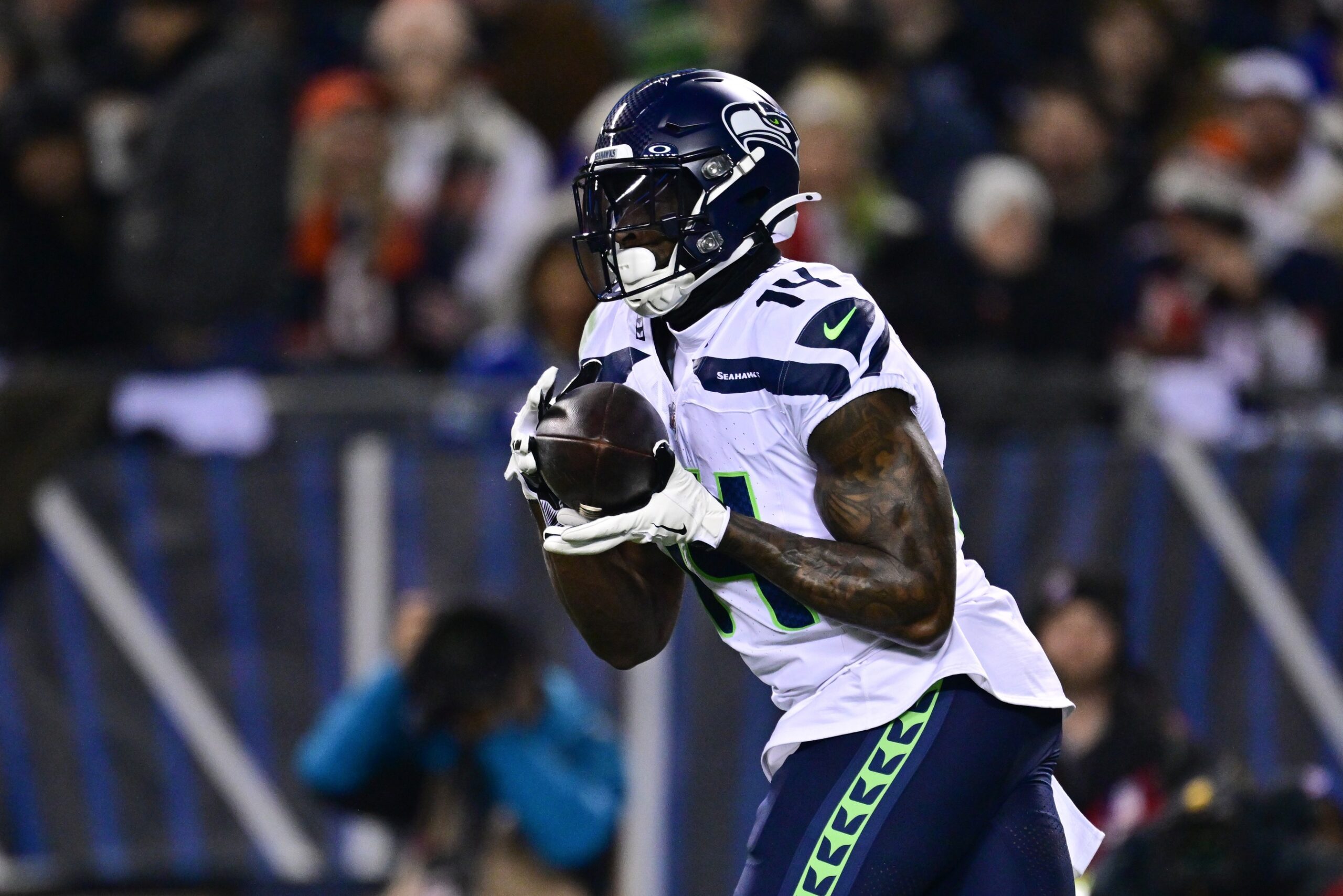 Seattle Seahawks wide receiver DK Metcalf (14) makes a catch against the Chicago Bears.