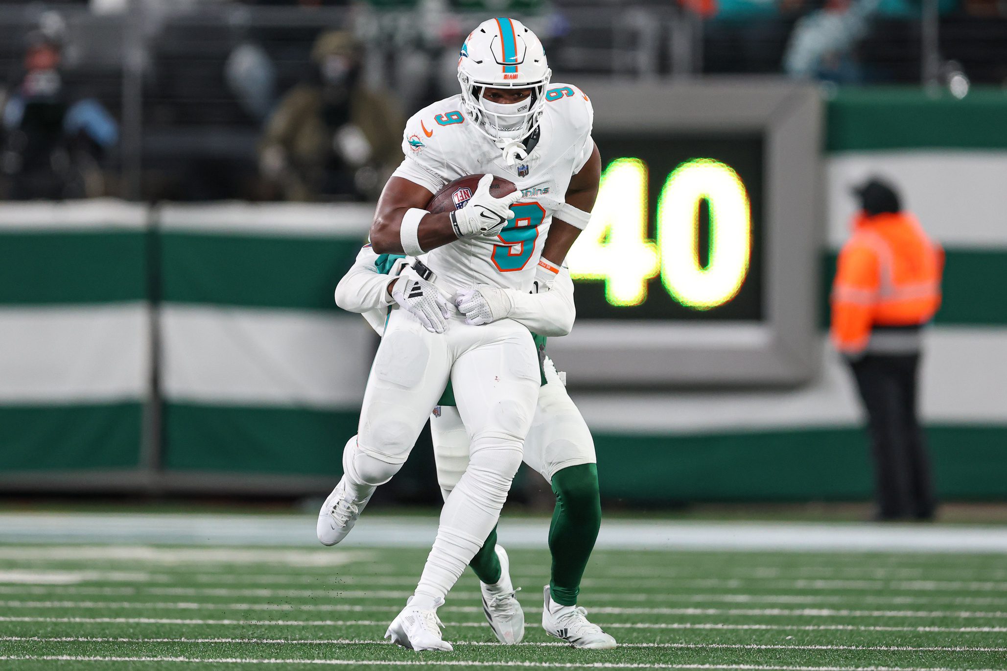 "I Had Aspirations Of Ending My Career In Miami": Jonnu Smith Has Dreams Of Retiring As A Dolphin Shattered In Unexpected Trade To Steelers 3 Jonnu Smith