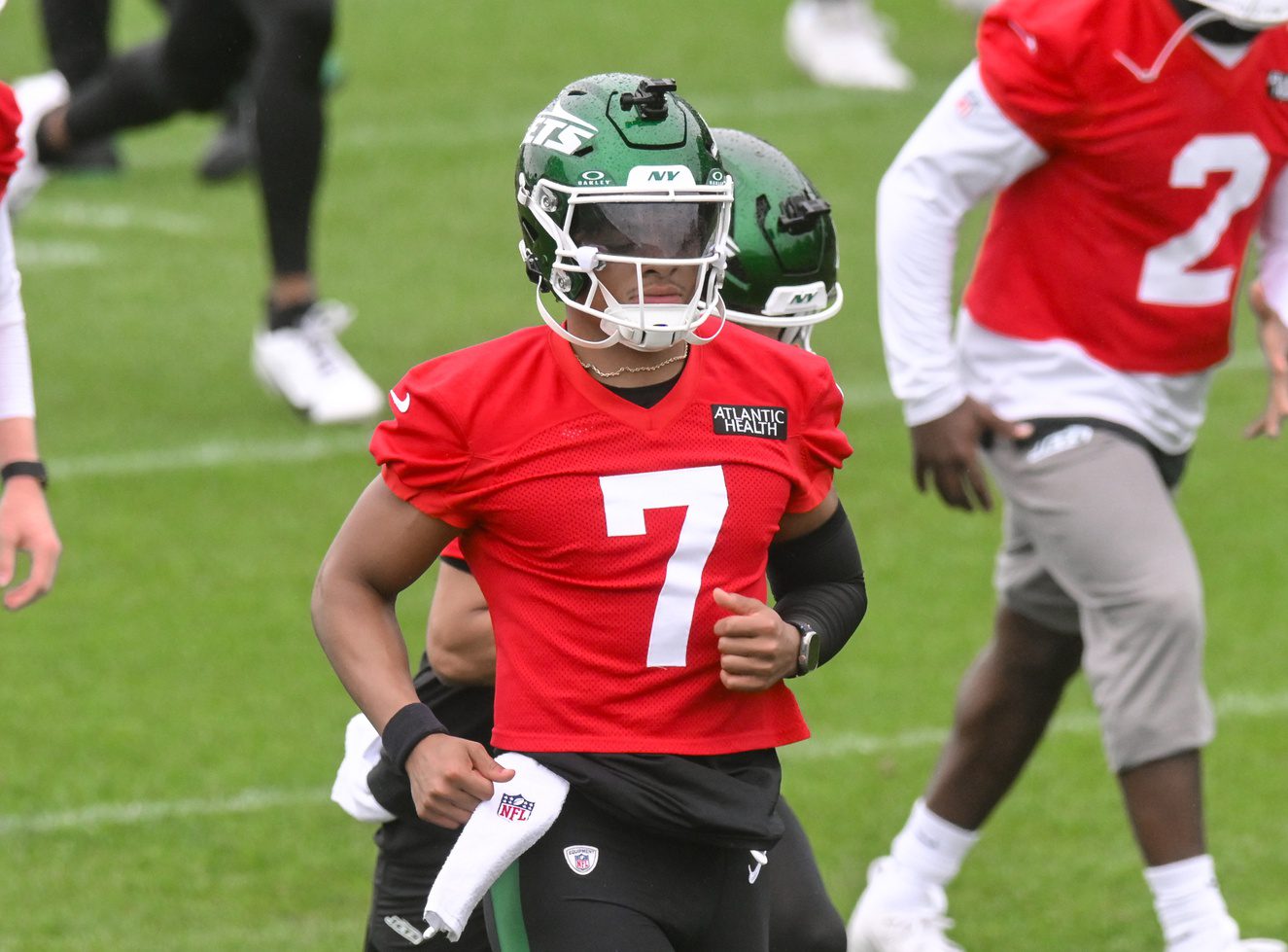 "I'm talking About Aaron's Type Of Level": Justin Fields Impresses Sauce Gardner In OTAs Drawing Similarities To Aaron Rodgers Throwing Style 2 Justine Fields