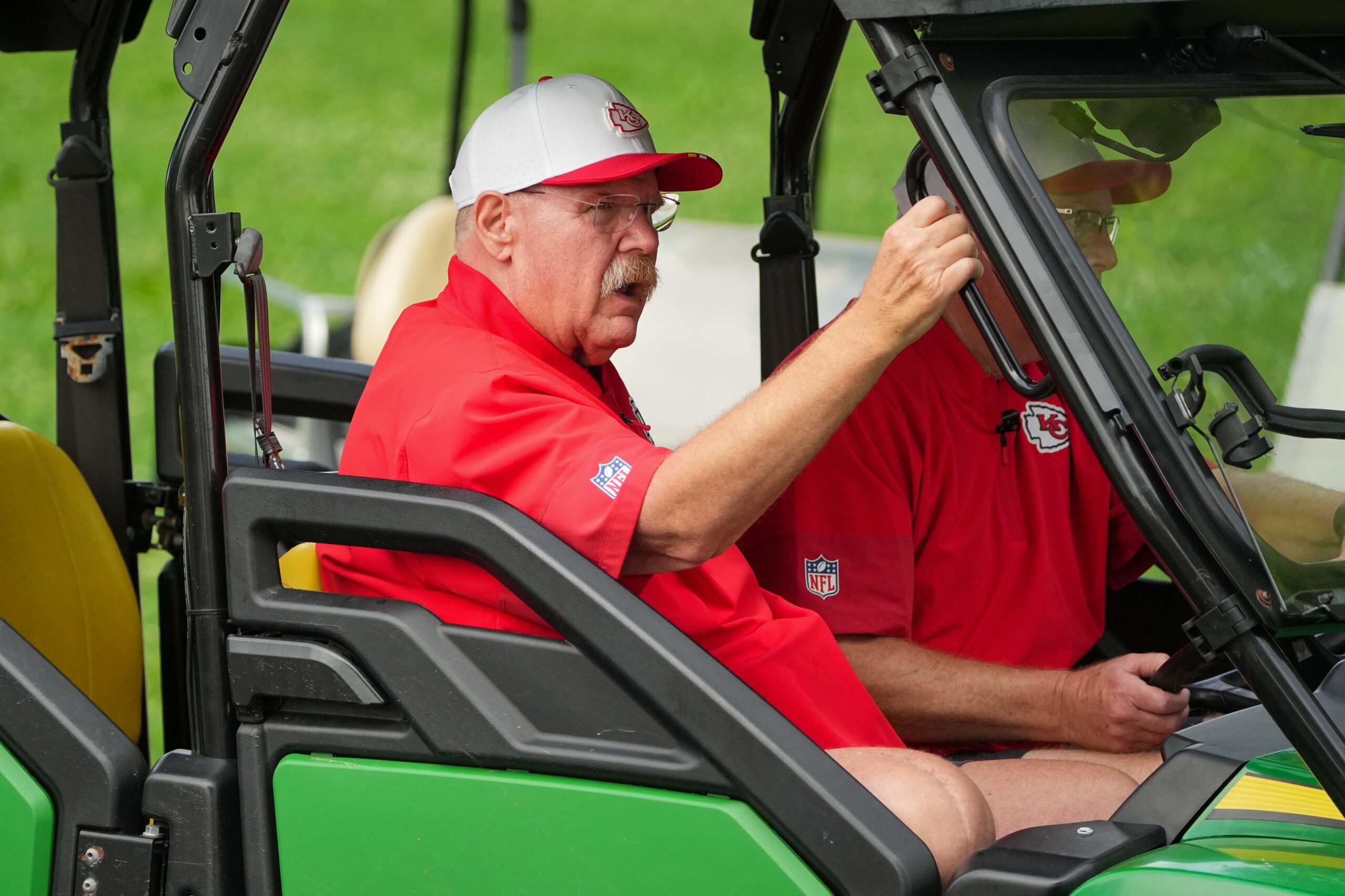 Breaking: Chiefs Sees Massive Fist Fight Breakout, Multiple Players Involved 1 Jul 22, 2025; St. Joseph, MO, USA; Kansas City Chiefs head coach Andy Reid rides a cart down the hill to the fields prior to training camp at Missouri Western State University. Mandatory Credit: Denny Medley-Imagn Images