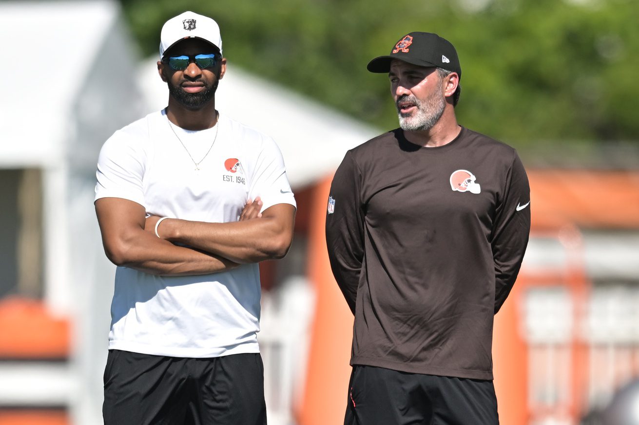 Breaking: Browns Shockingly Trade Away Quarterback Days Before The 2025 Season Starts 1 Jul 23, 2025; Berea, OH, USA; Cleveland Browns head coach Kevin Stefanski, right, and executive vice president, football operations & general manager Andrew Berry watch the team during training camp at CrossCountry Mortgage Campus. Mandatory Credit: Ken Blaze-Imagn Images