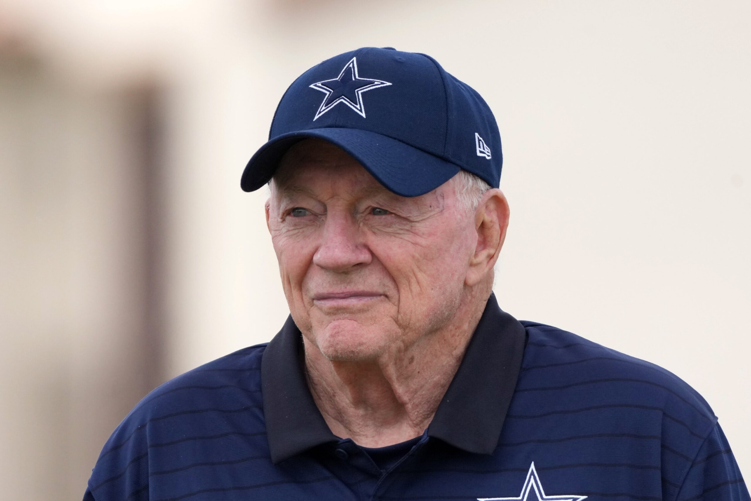 Jul 26, 2025; Oxnard, CA, USA; Dallas Cowboys owner Jerry Jones at training camp at the River Ridge Fields. Mandatory Credit: Kirby Lee-Imagn Images