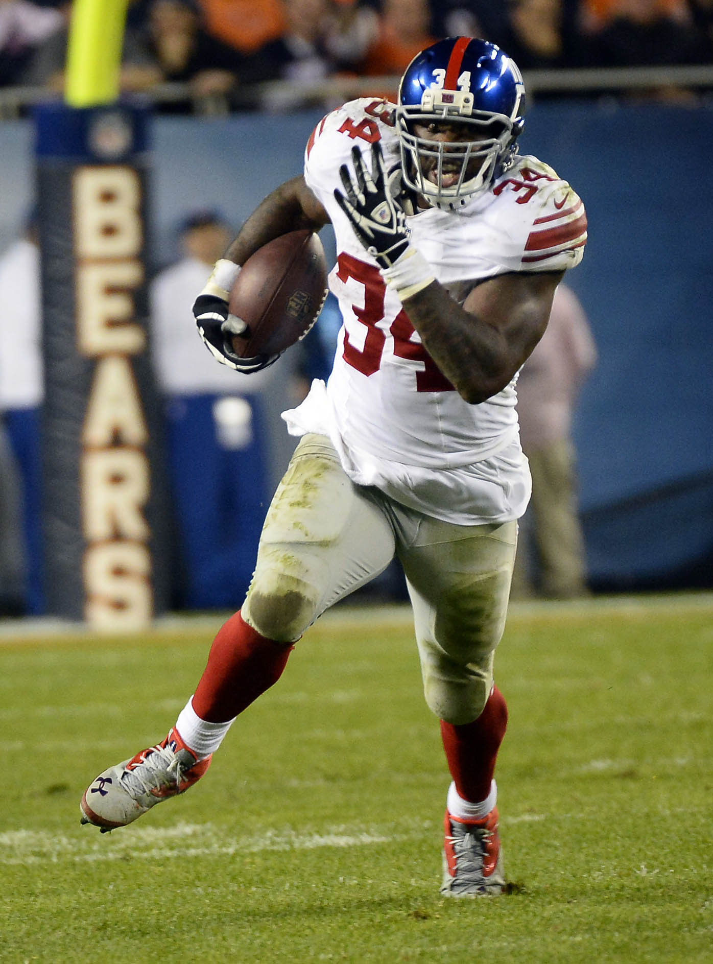 ‘Yo This Is Wild!’: Former NFL RB’s Son Is 6-Foot-7 and 320 Pounds, and Fans Are in Disbelief 3 NFL, Brandon Jacobs