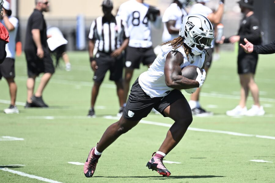Ashton Jeanty steals the show at NBA Summer League in Vegas 2 Jun 10, 2025; Henderson, NV, USA; Las Vegas Raiders running back Ashton Jeanty (2) runs the ball during Las Vegas Raiders Minicamp at Intermountain Health Performance Center. Mandatory Credit: Candice Ward-Imagn Images