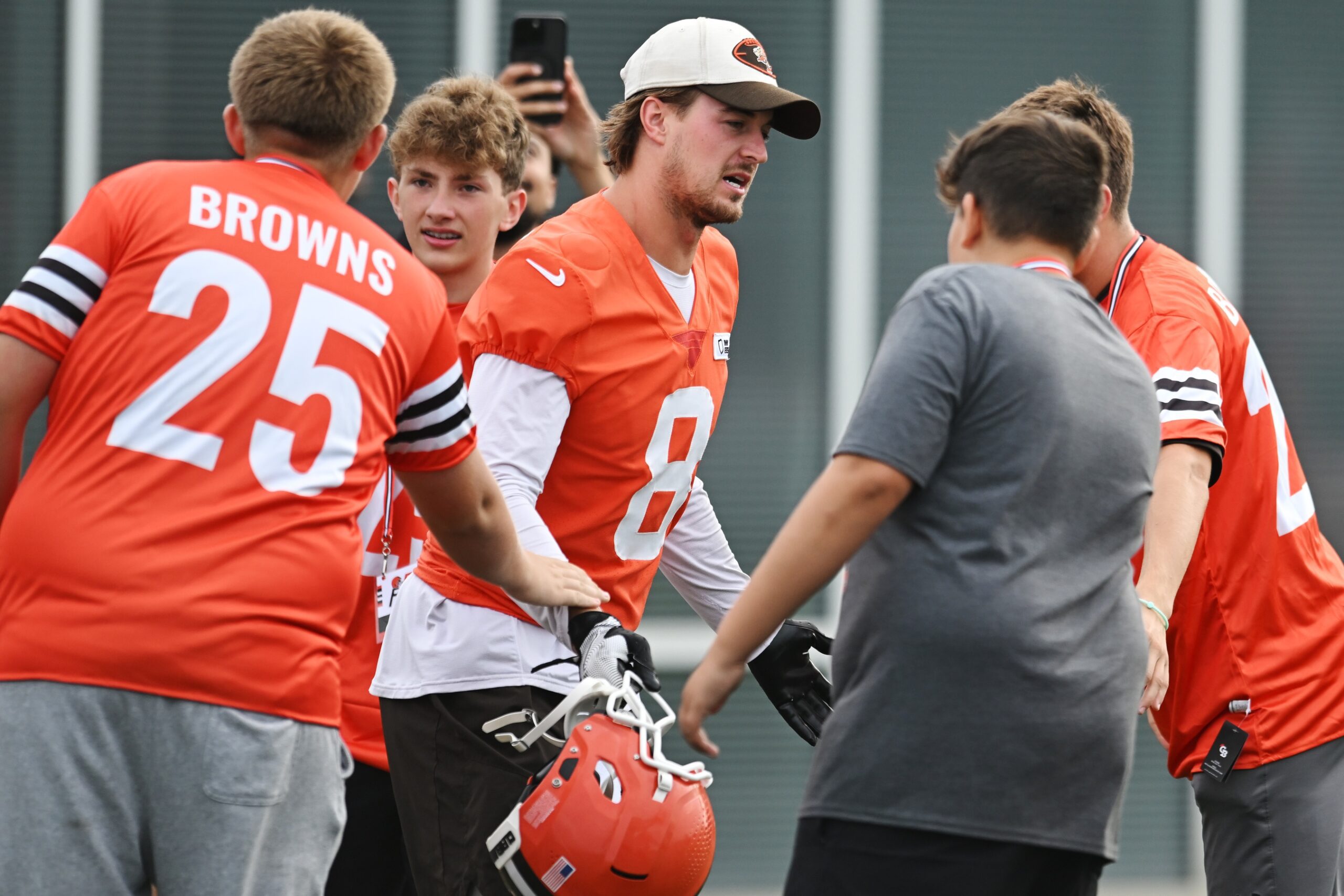 Kenny Pickett Trade Prompts Mike Florio To Sound Alarm On Browns’ QB Drama With DeShaun Watson 2 USATSI 26713421 168400517 lowres scaled