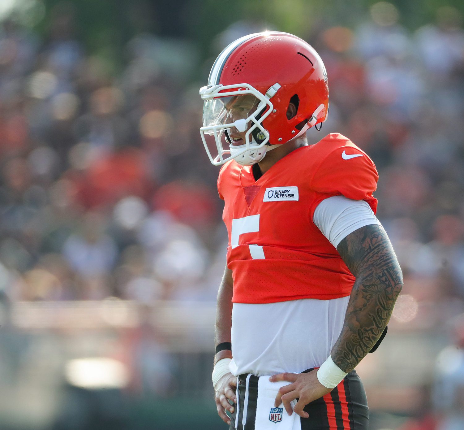 "Last Day Of Camp": Dillon Gabriel’s Fiancée Zo Caswell Steals Spotlight In Stunning Outfit During Browns Training Camp Send-Off 2 Dillon Gabriel