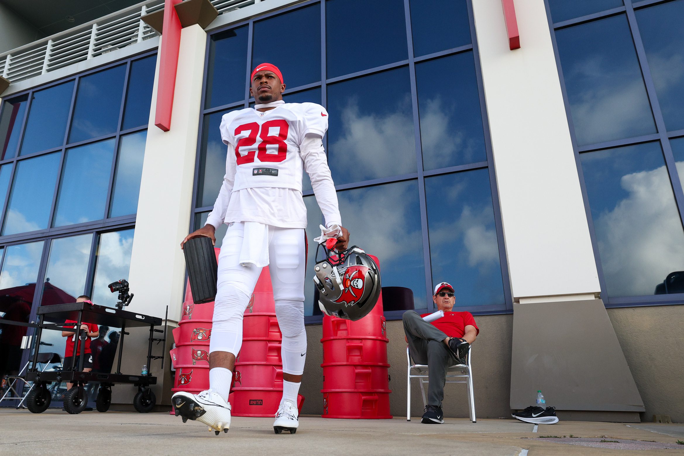 "That Was Fast" Shilo Sanders Already Signed By New Team (Breaking) 2 Aug 1, 2025; Tampa, FL, USA; Tampa Bay Buccaneers safety Shilo Sanders (28) warms up before training camp at AdventHealth Training Center. Mandatory Credit: Nathan Ray Seebeck-Imagn Images