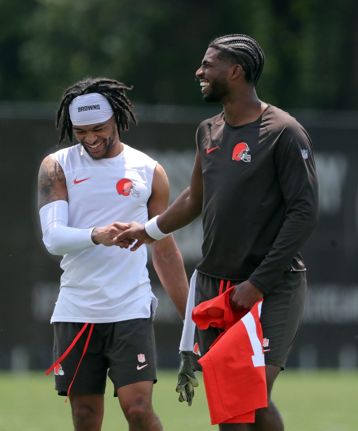 "They Feel they Are In Competent Hands With Joe Flacco": Shedeur Sanders’ Future Questioned As Tony Grossi Reacts To Browns Trading Kenny Pickett To Raiders 3 Browns quarterback Shedeur Sanders (right) chats with wide receiver Gage Larvadain after practice June 10, 2025, in Berea. © Jeff Lange / USA TODAY NETWORK via Imagn Images
