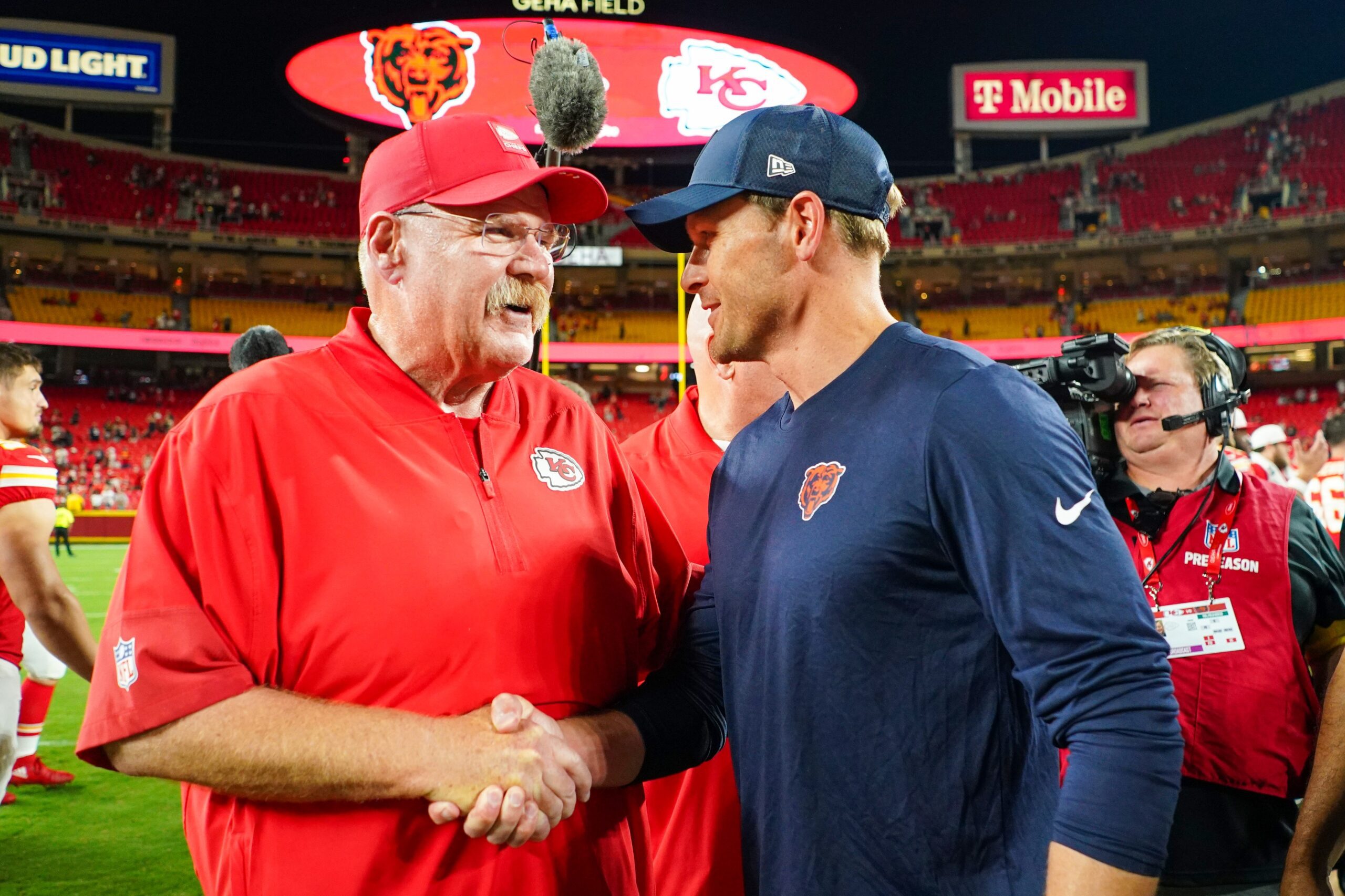 "There's Blood Everywhere" Bears Fans Bloodied After Massive Fight At Chiefs Pre-Season Game (Watch) 2 Aug 22, 2025; Kansas City, Missouri, USA; Kansas City Chiefs head coach Andy Reid shakes hands with Chicago Bears head coach Ben Johnson after the game at GEHA Field at Arrowhead Stadium. Mandatory Credit: Denny Medley-Imagn Images