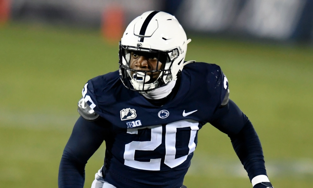 Adisa Isaac on the field for Penn State at Defensive End.