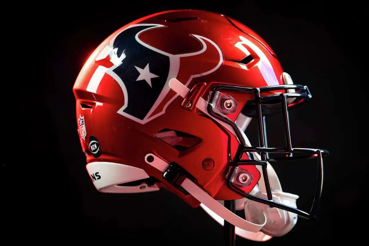 Top 5 Alternate Helmets For 2022 - Gridiron Heroics