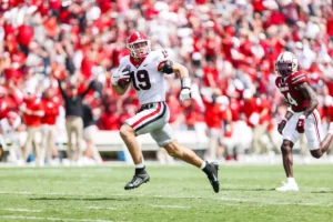Tight End Brock Bowers catch and runs for a 78-yard touchdown versus South Carolina