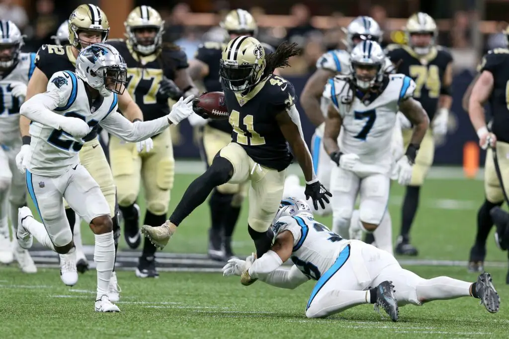 Alvin Kamara and Saints suffered their second straight loss against the Panthers 22-14 in Week 3.