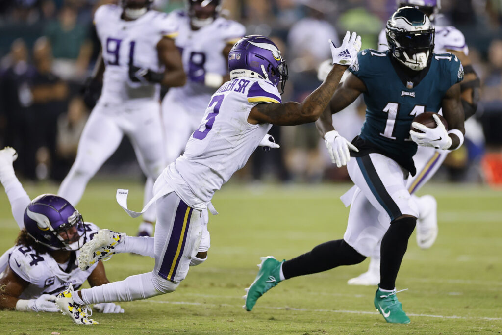 The Eagles dominanted the Vikings defense in the first half on Monday night