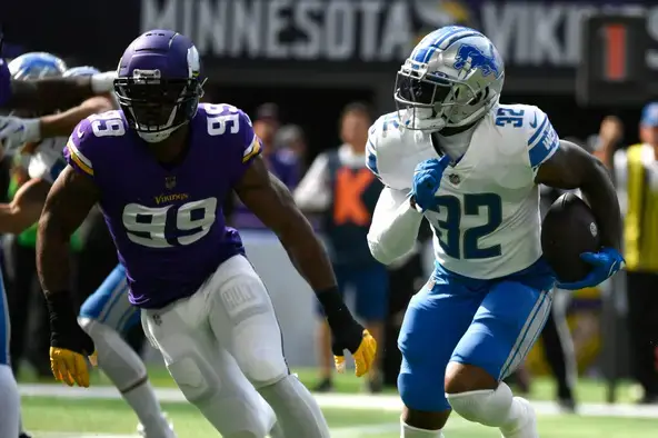 Minnesota Vikings Players of the Month Defense 