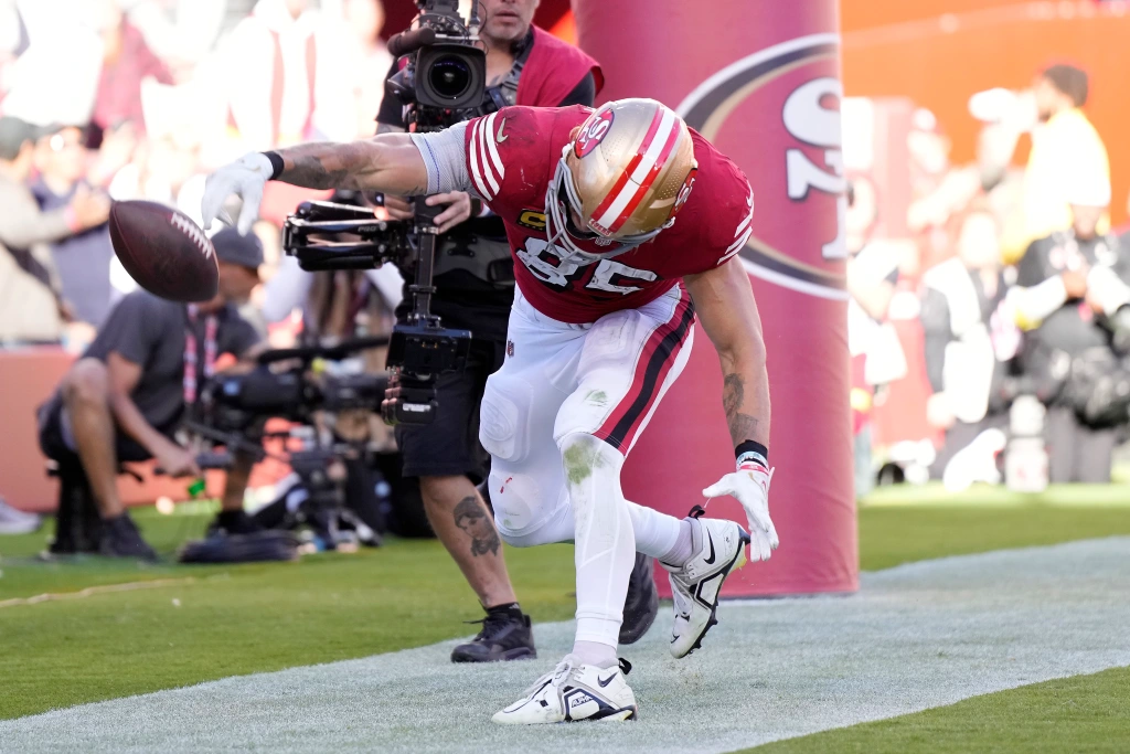 49ers Kittle scored on National tight end day