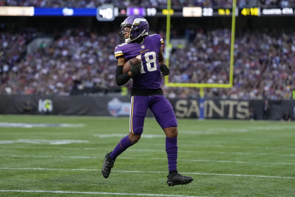 Vikings escape London with 28-25 win as Saints double doink field goal