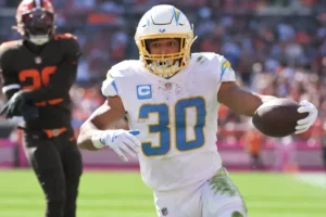 Los Angeles Chargers RB Austin Ekeler Reveals Injury Status Vs. Las Vegas  Raiders - Gridiron Heroics