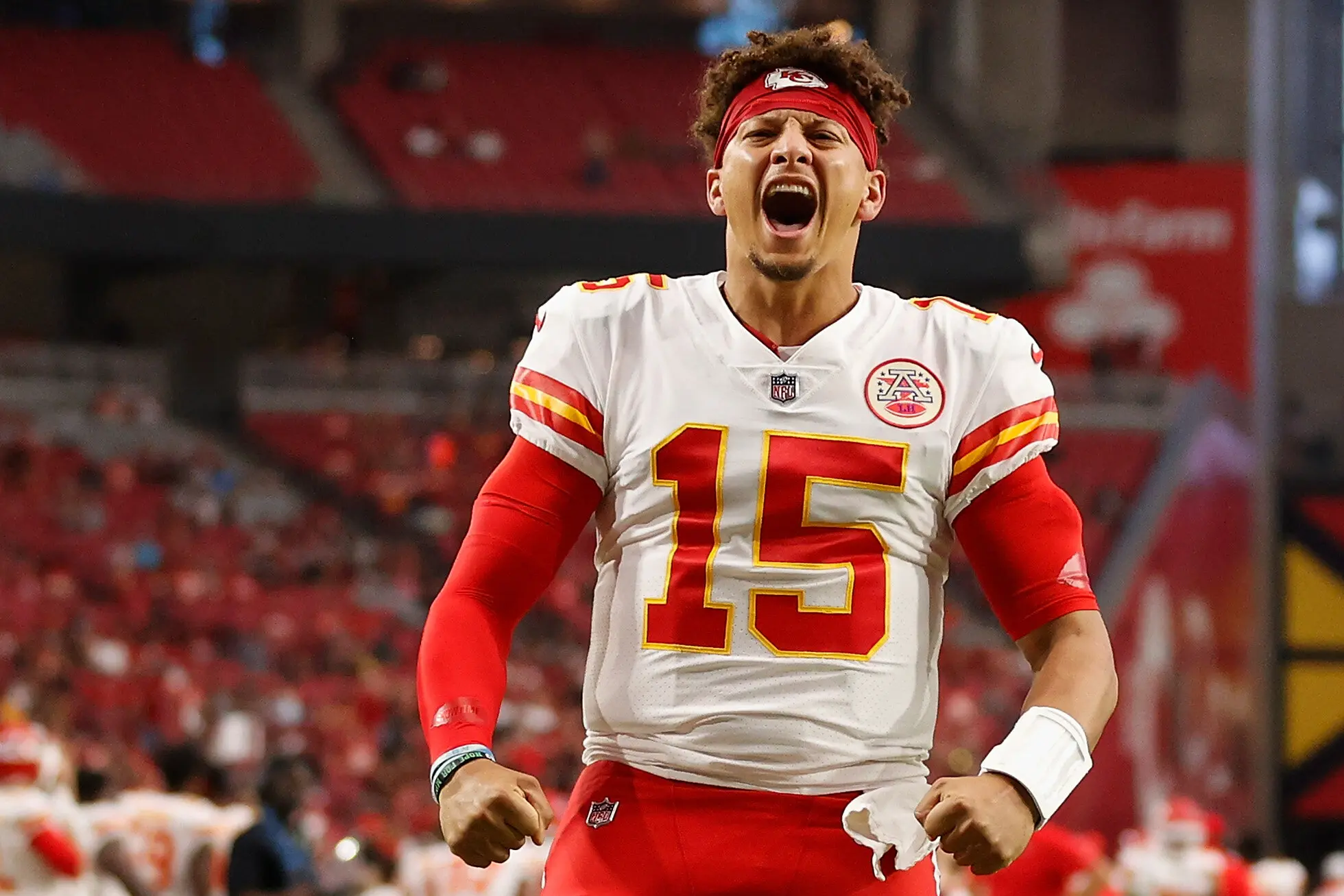 Patrick Mahomes restructures contract with Kansas City Chiefs for record  4-year deal