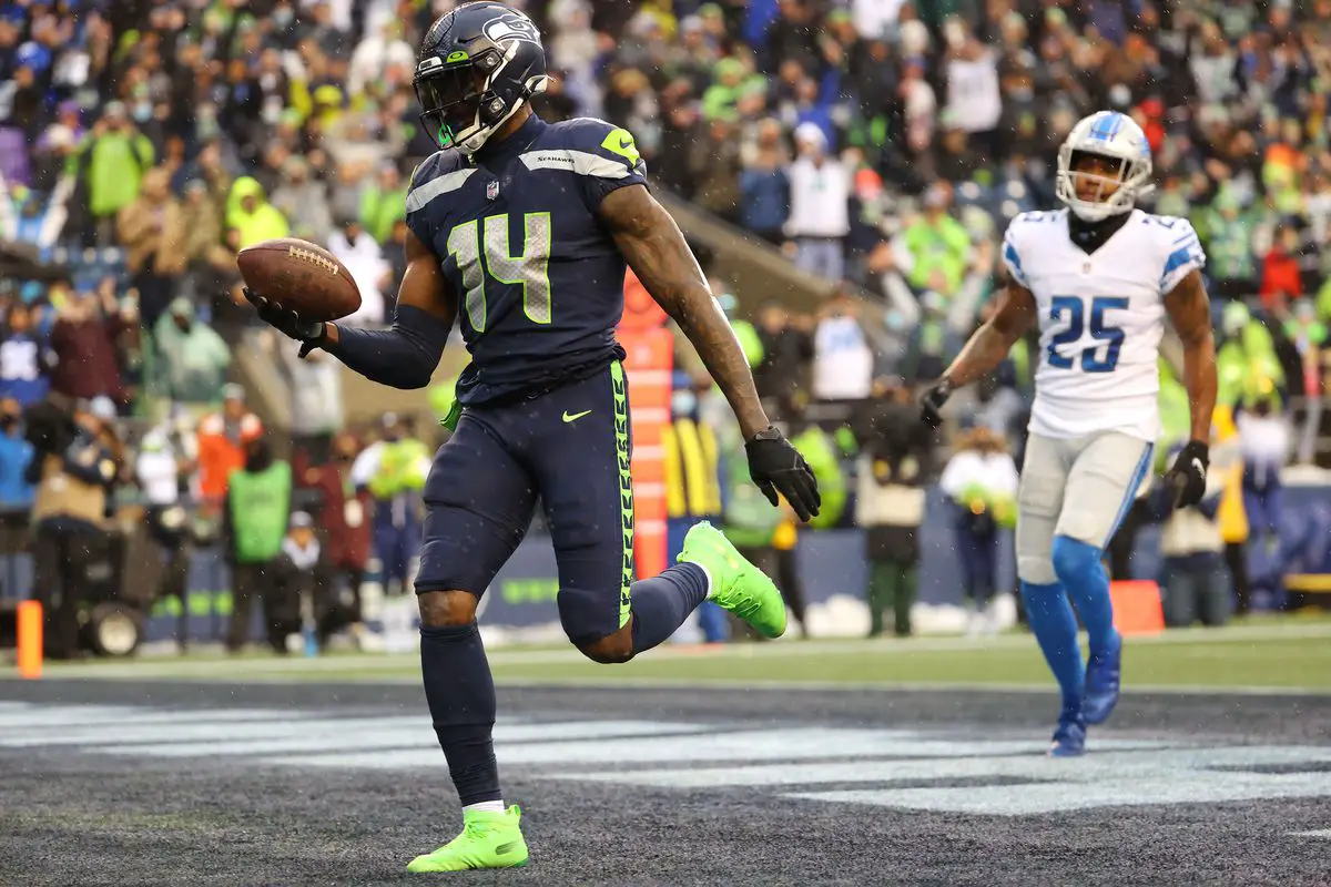 The Seattle Seahawks DK Metcalf scoring a touchdown vs the Detroit Lions – Abbie Parr/Getty Images