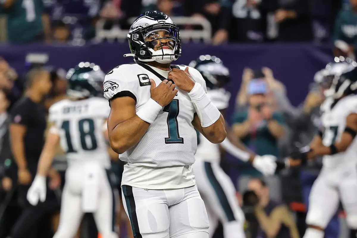 Eagles Beat The Texans, But It Wasn't Their Best - Gridiron Heroics
