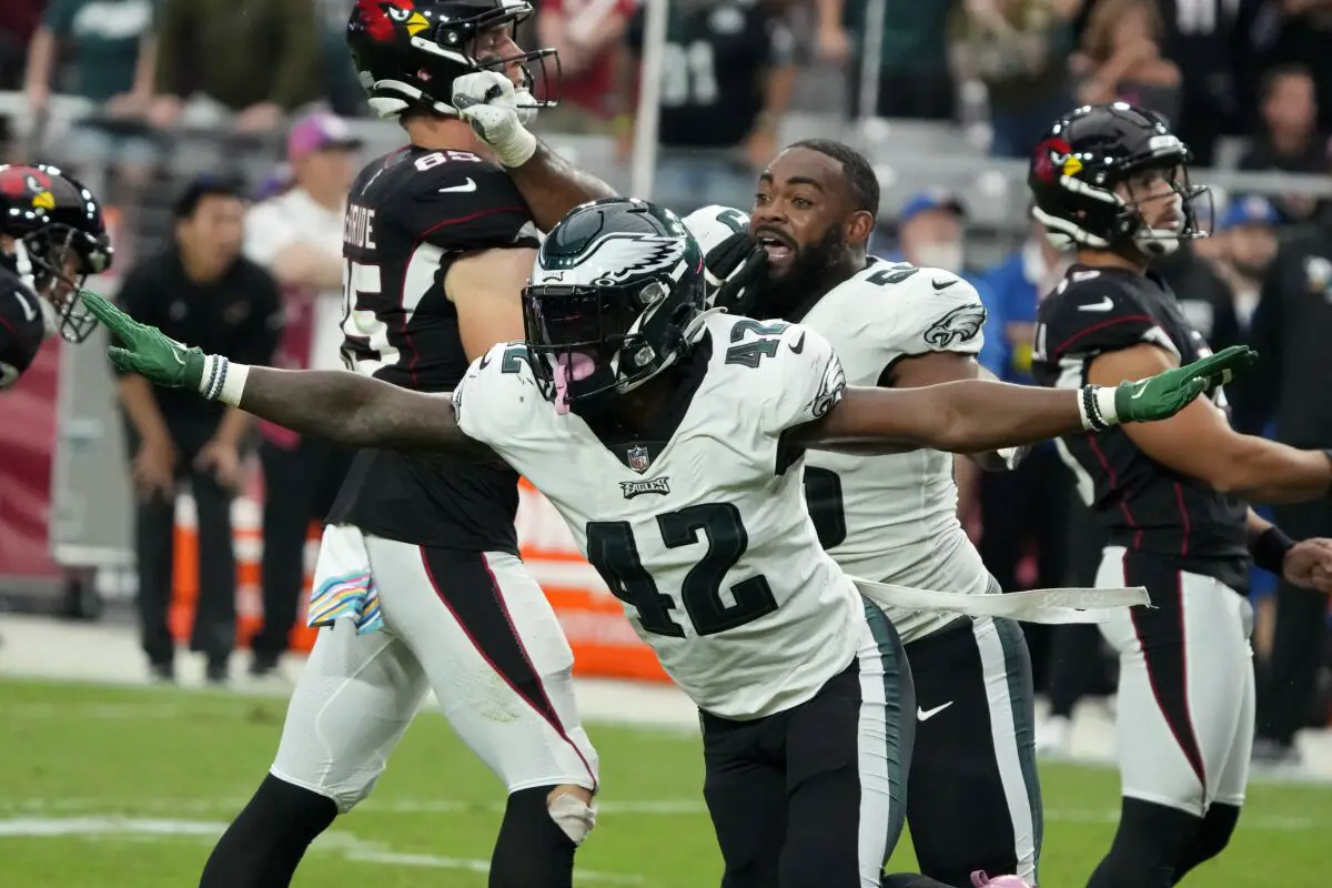 Undefeated Eagles Heavily Favored vs. Texans in Week 9 TNF Matchup