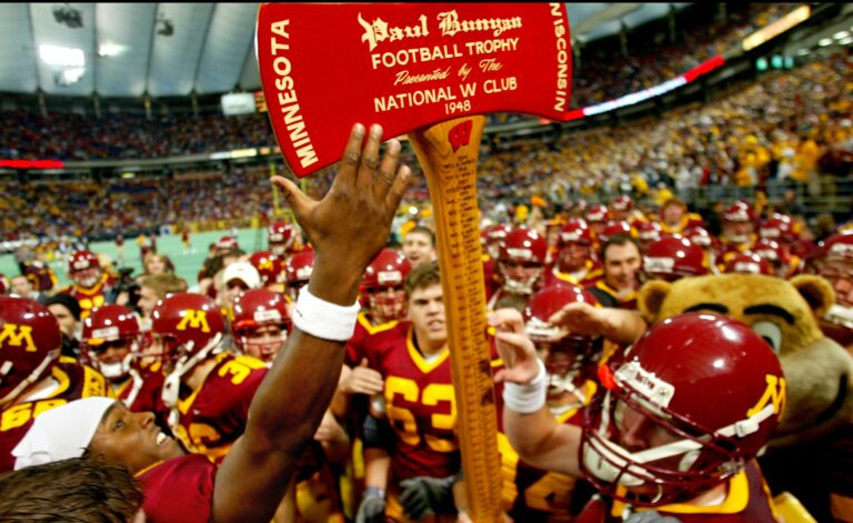 Minnesota Gophers Paul Bunyans Axe 2003