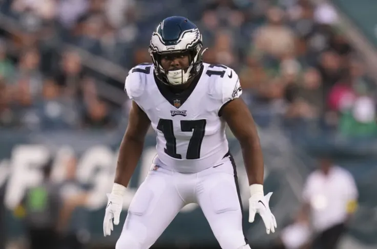 Eagles fans hype up Nakobe Dean after TJ Edwards' Bears signing