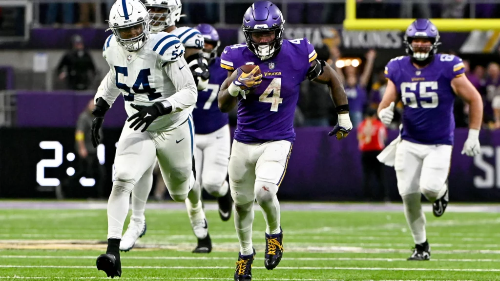 See The Minnesota Vikings White-Out Helmets For XMas Eve