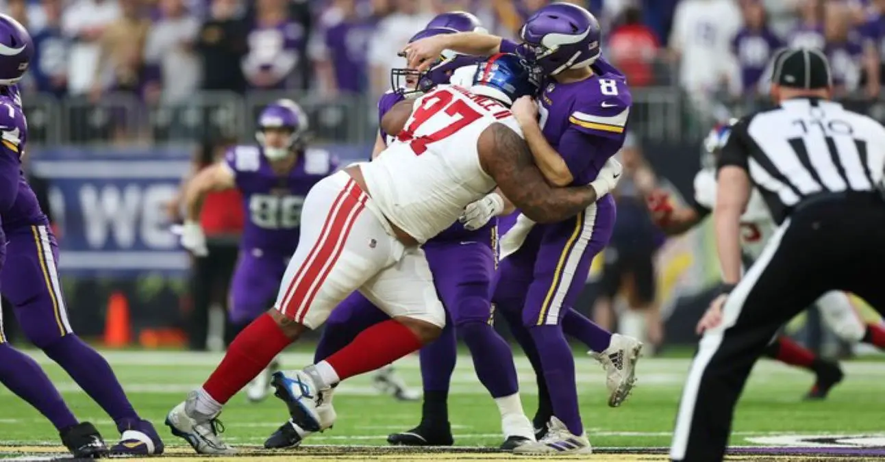 NFL, Super Wild Card Playoffs Pass Rusher Dexter Lawrence