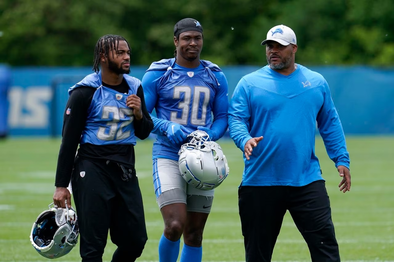 Detroit Lions' Duce Staley leaving for Carolina Panthers