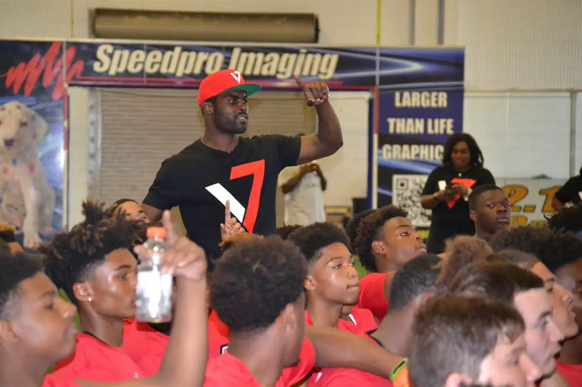 3 Reasons For Virginia Tech To Hire Michael Vick As QB Coach