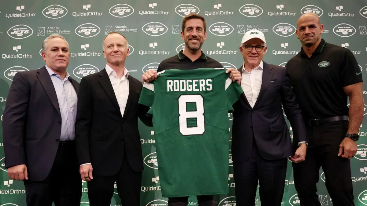 Joe Namath was touched by Aaron Rodgers choosing number eight