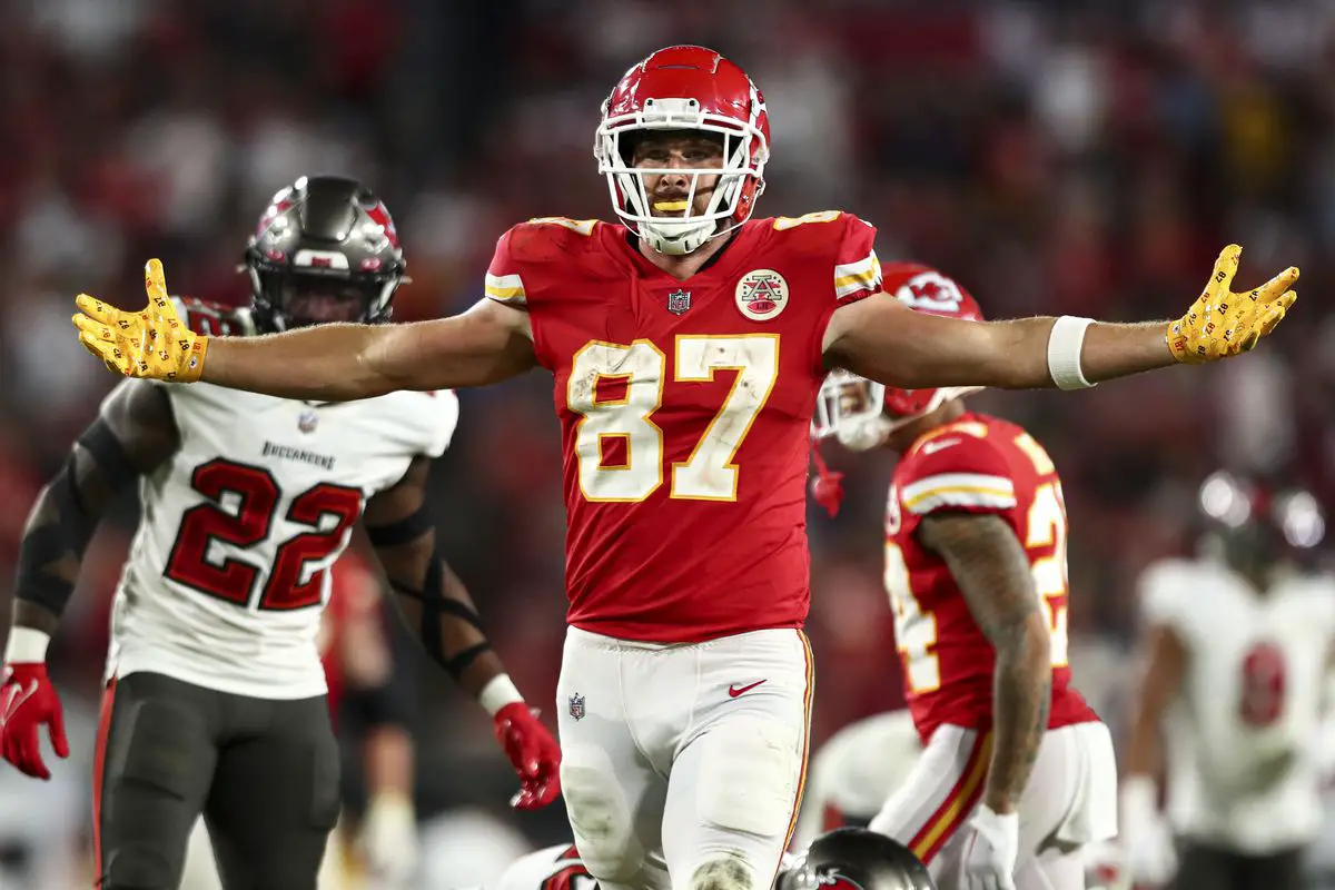 Kansas City Chiefs Travis Kelce claps back at Ja'Marr Chase, Chris Jones. Travis Kelce Injury Update