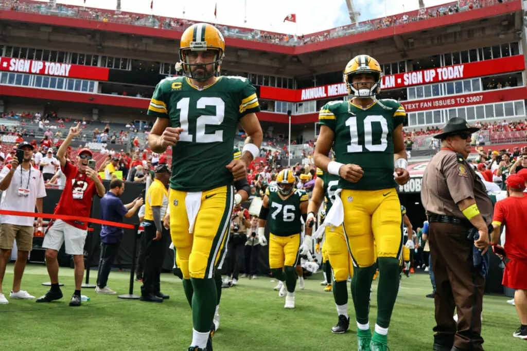 Green Bay Packers Jordan Love and Aaron Rodgers
