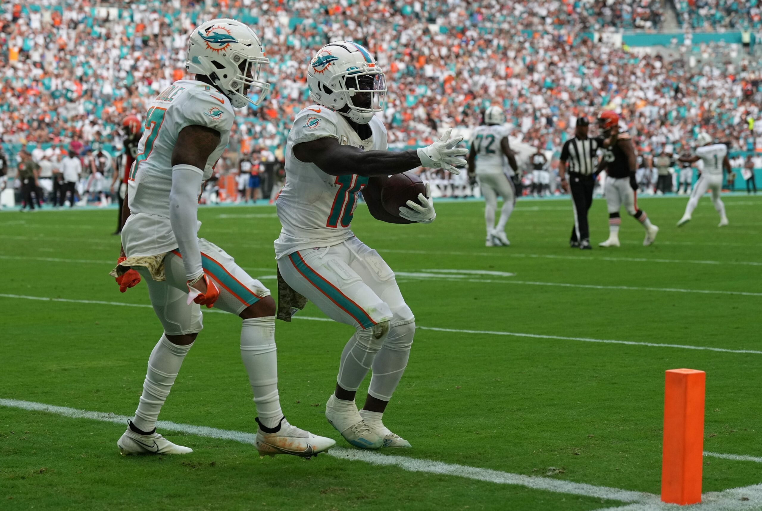 Jaylen Waddle injury update: Dolphins WR cleared of concussion