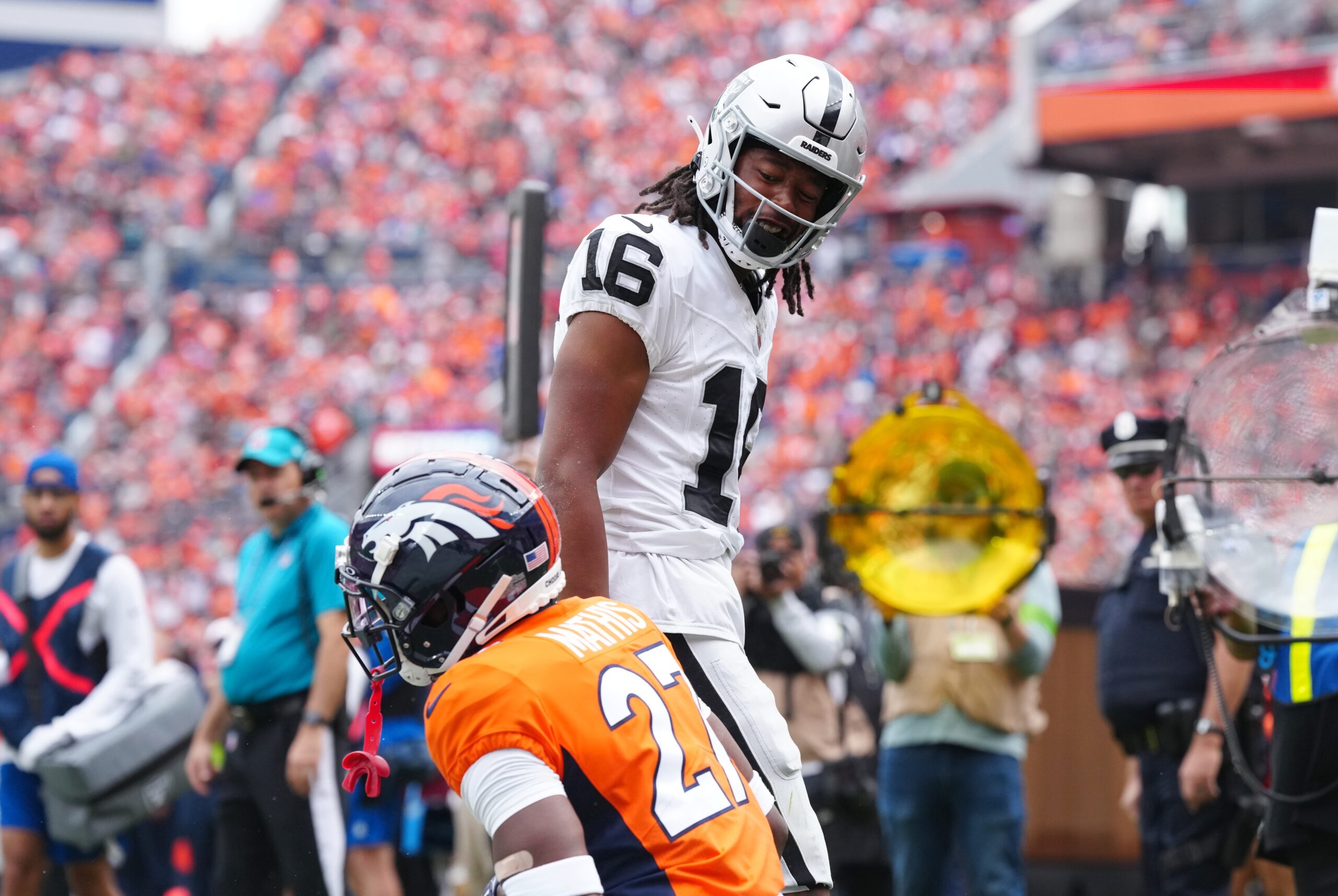 Raiders WR Jakobi Meyers Has Message for Broncos' Kareem Jackson