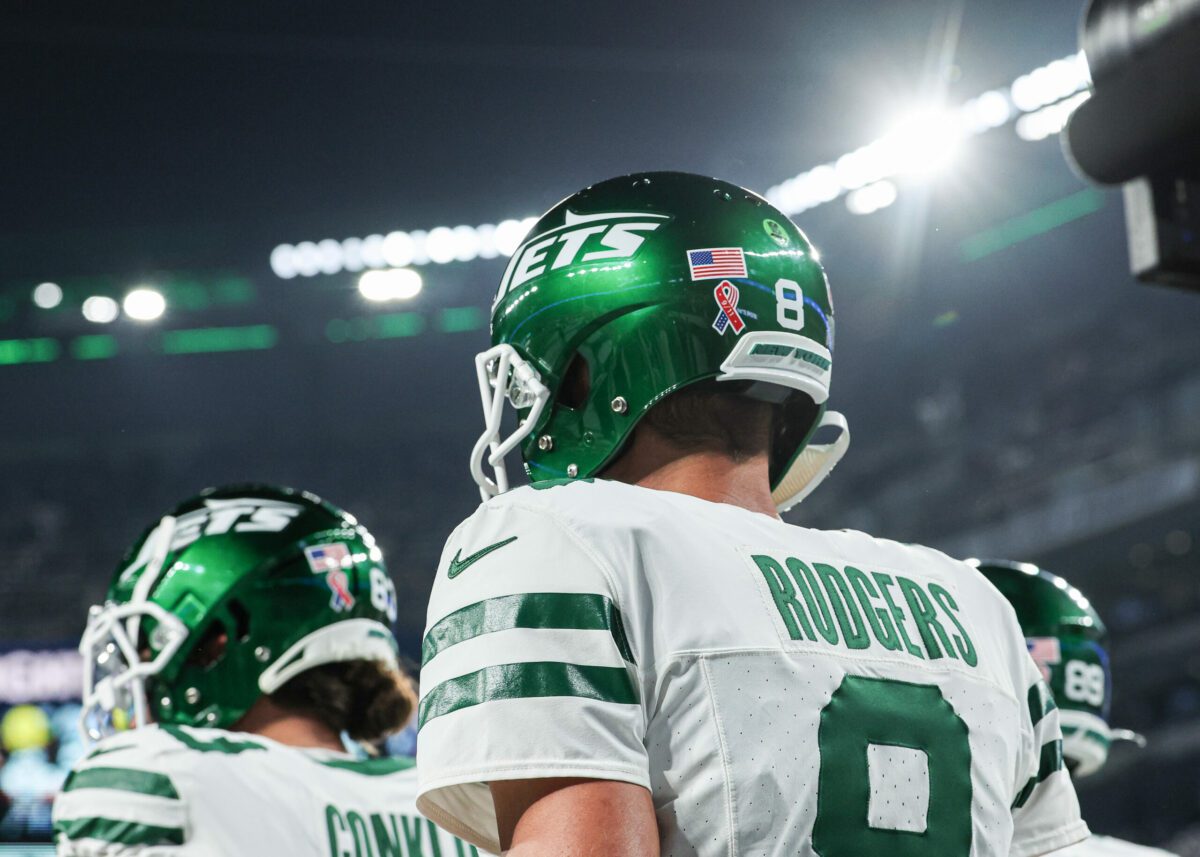 Aaron Rodgers injury during NY Jets vs. Buffalo Bills game at MetLife  Stadium