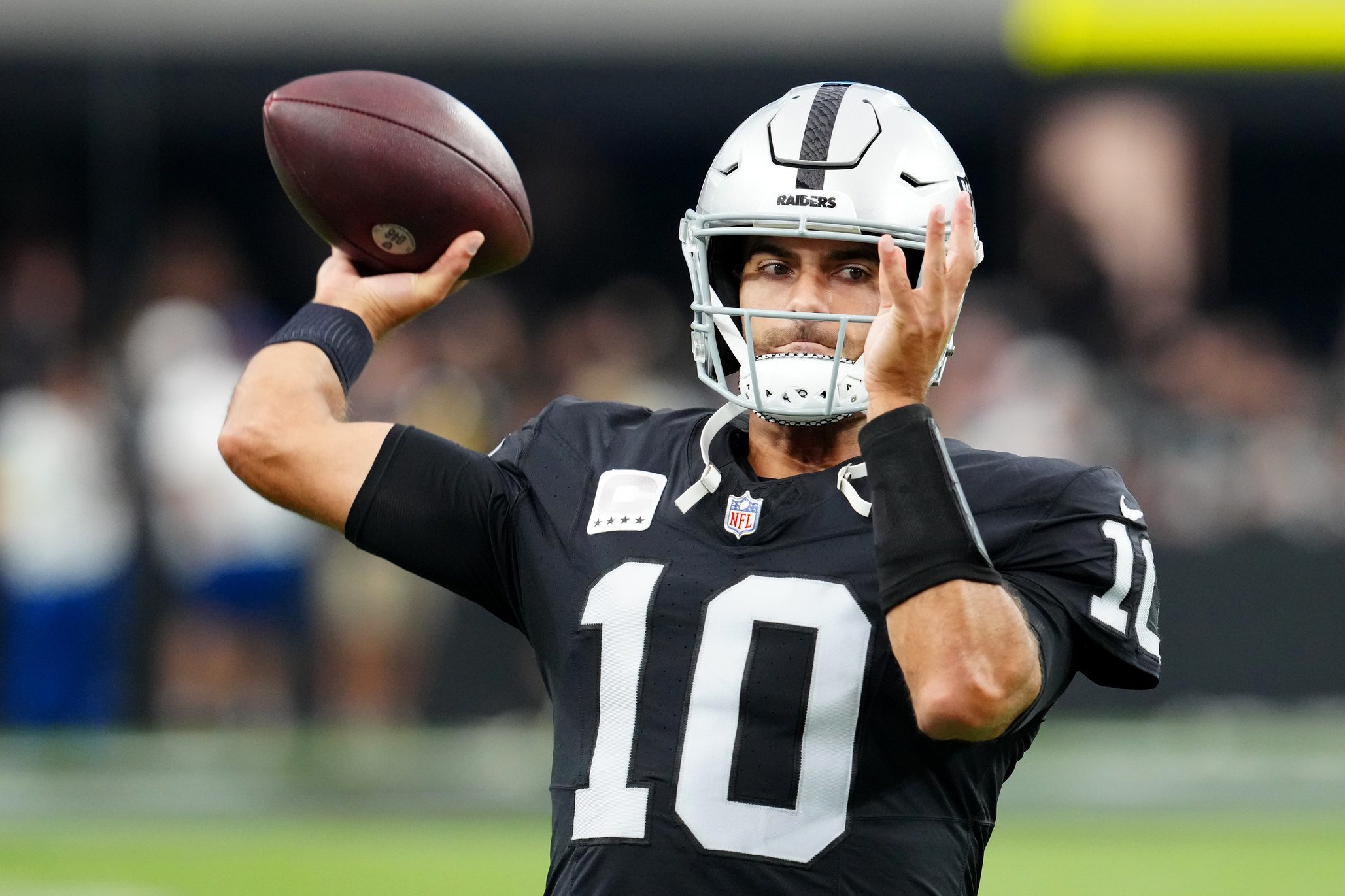 Raiders' Jimmy Garoppolo wins over locker room … again, Raiders News