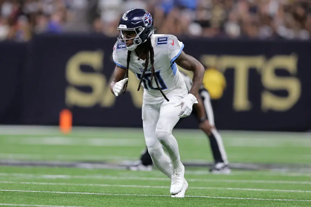 NEW ORLEANS, LOUISIANA – SEPTEMBER 10: DeAndre Hopkins #10 of the Tennessee Titans in action against the New Orleans Saints during a game at the Caesars Superdome on September 10, 2023 in New Orleans, Louisiana. (Photo by Jonathan Bachman/Getty Images) (Commanders)