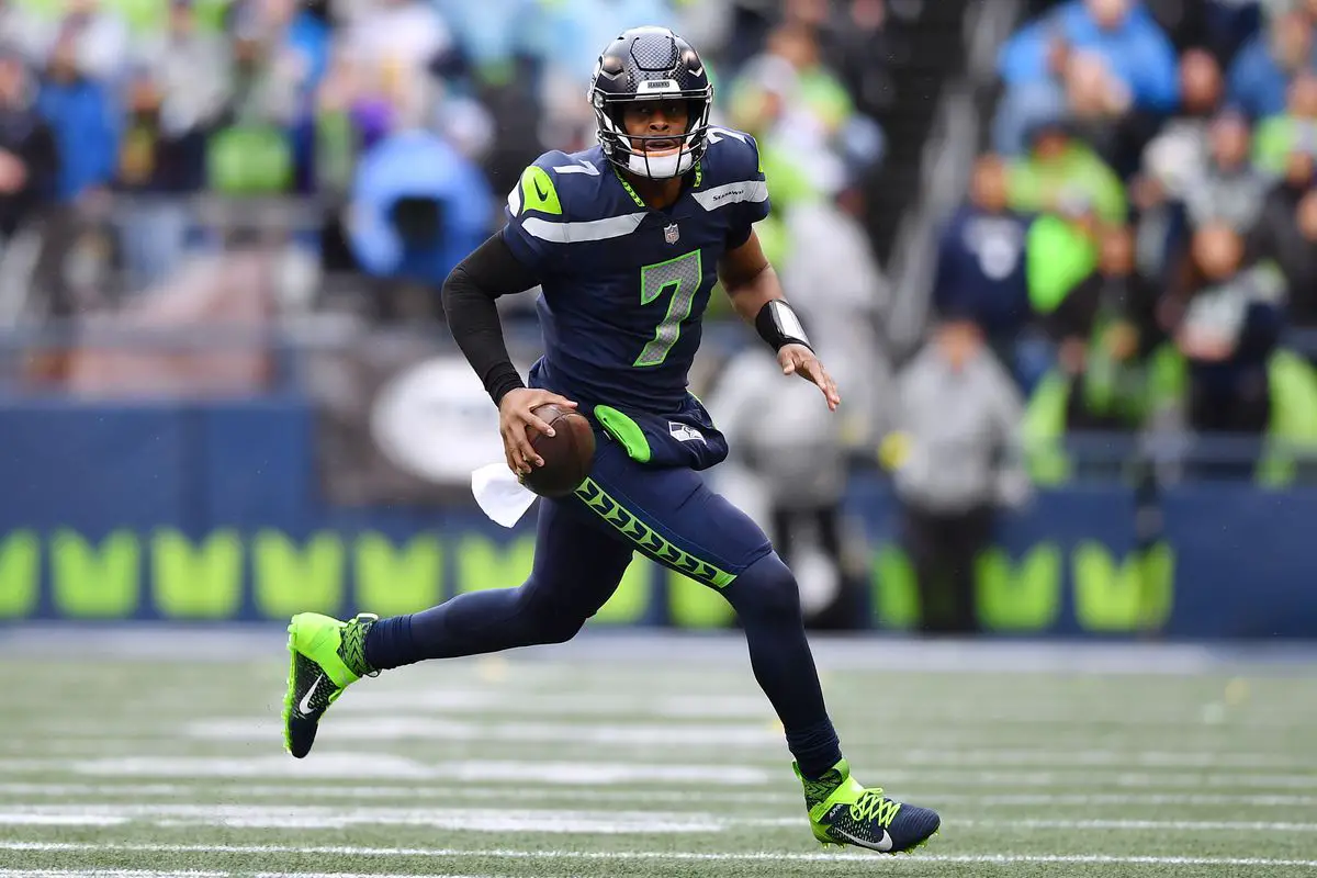 SEATTLE SEAHAWKS: Smith, Hawks keep shocking the the NFL