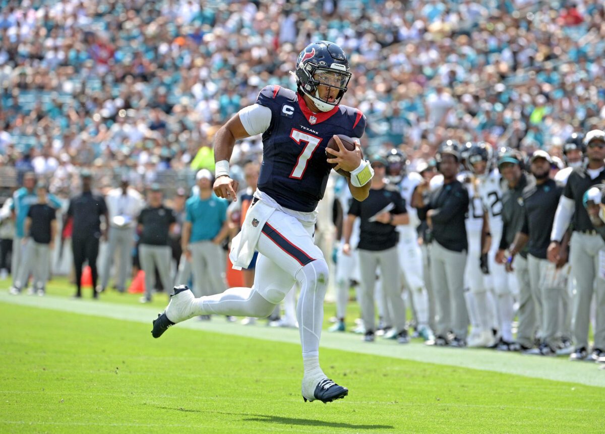 Houston, Texas, USA. September 17, 2023: Texans quarterback C.J. Stroud (7)  looks to pass the ball during an NFL game between the Texans and the Colts  on September 17, 2023 in Houston.