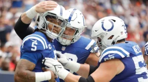 Colts' Anthony Richardson rushes for 2 touchdowns, leaves game with concussion in dominant win over Texans