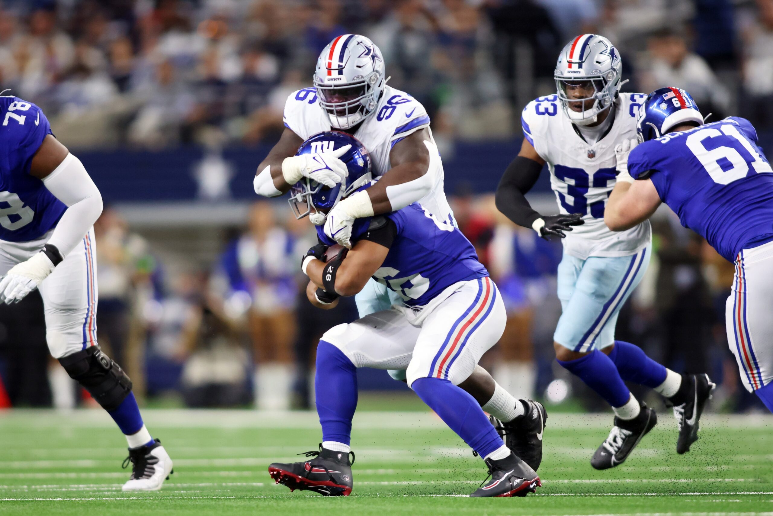 New York Giants Fans Upset: Footage Sparks Cowboys' Ejection