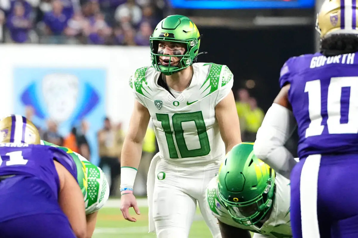 Oregon Ducks Bo Nix